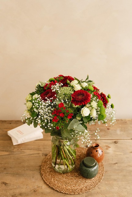 fresh-flowers-delivery-switzerland-subscription